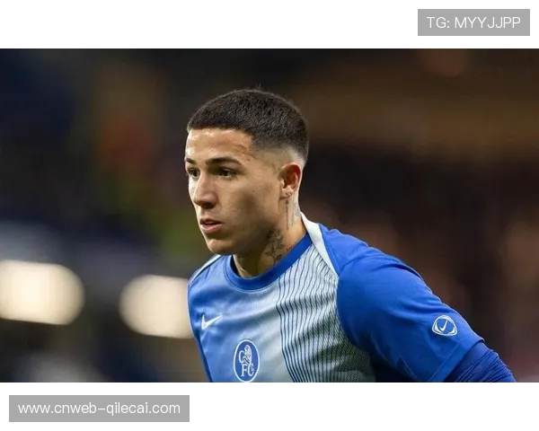 切尔西正与19岁青训新星乔治商谈续约事宜 切尔西正与19岁青训新星乔治商谈续约事宜