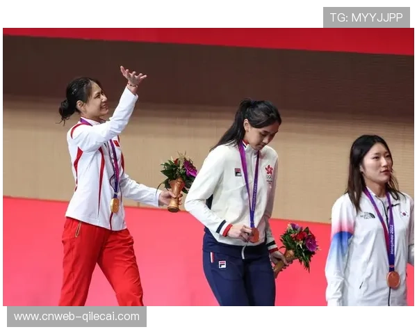 全运会击剑女子花剑个人赛:黄芊芊夺冠 全运会击剑女子花剑个人赛:黄芊芊夺冠