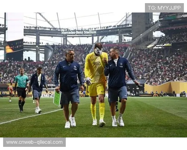 巴黎边锋杜埃右大腿肌肉撕裂将缺阵7周,登贝莱同期伤停6周 巴黎边锋杜埃右大腿肌肉撕裂将缺阵7周,登贝莱同期伤停6周